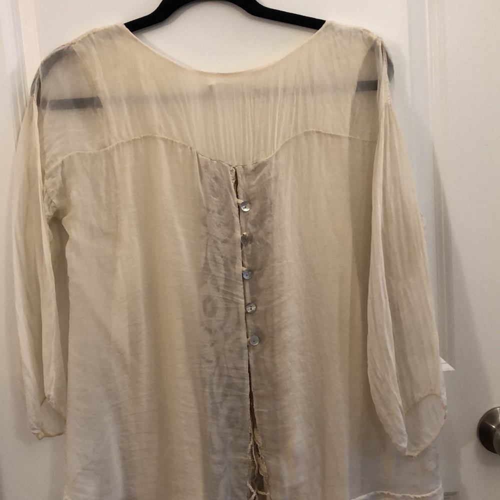 Pure silk poet blouse with lace insert and abalone buttons - Picture 3 of 15